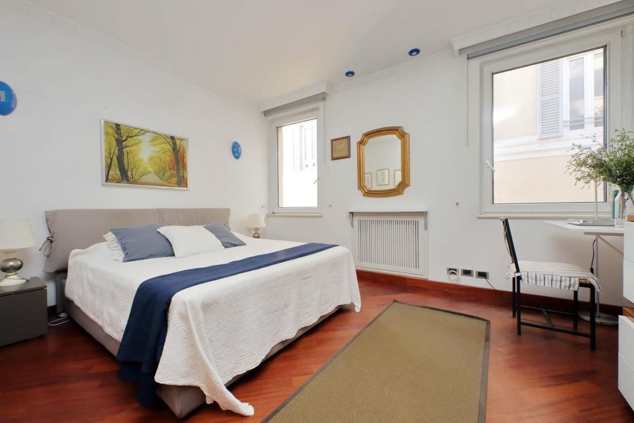 4Bnb - Luxury Trevi Apartment W Terrace Рим Экстерьер фото