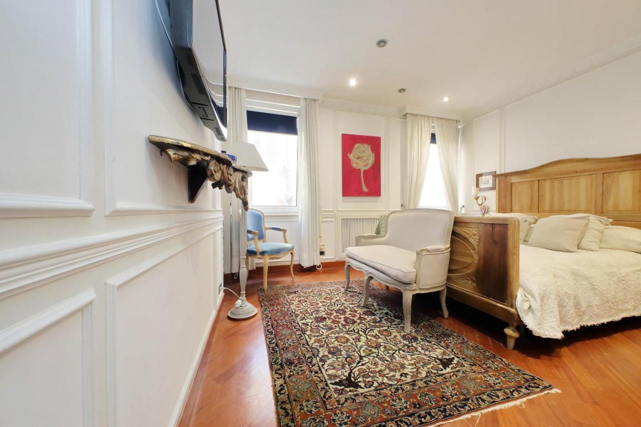4Bnb - Luxury Trevi Apartment W Terrace Рим Экстерьер фото